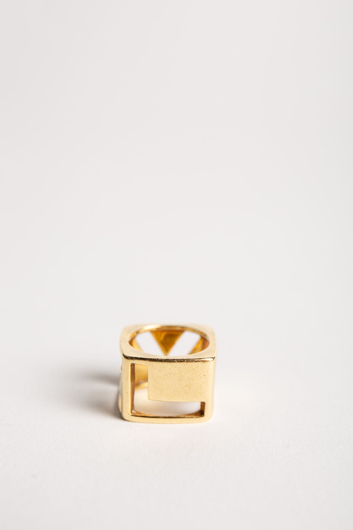 DONALD CLAFIN FOR TIFFANY & CO. | VINTAGE 18K YELLOW GOLD LOVE RING