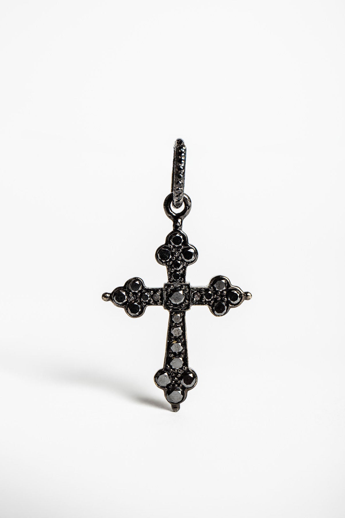 LOREE RODKIN | 14-18K WHITE GOLD DIAMOND LARGE GOTH CROSS PENDANT - MAXFIELD LA