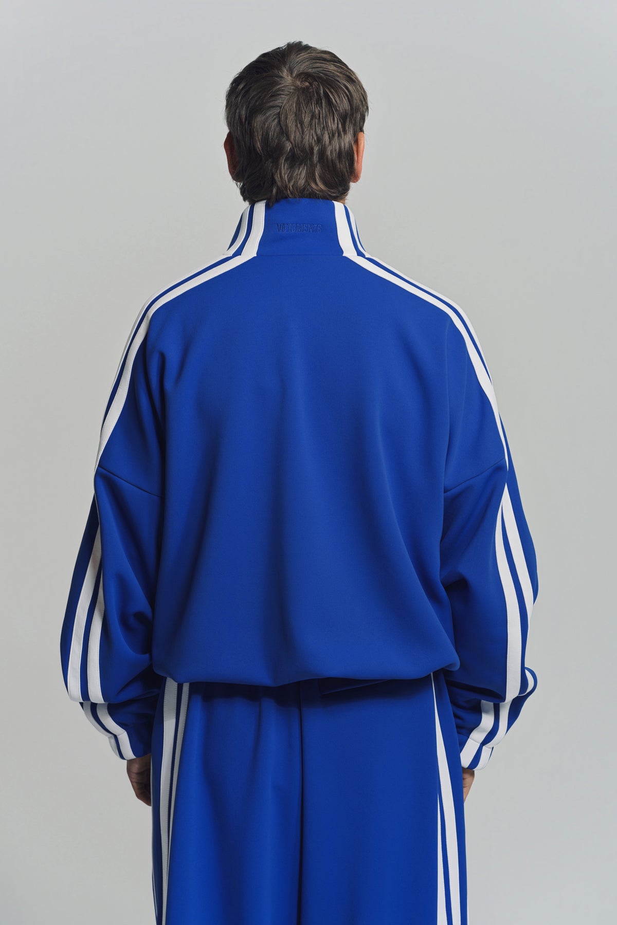 VETEMENTS | OVAL LOGO GYM JACKET