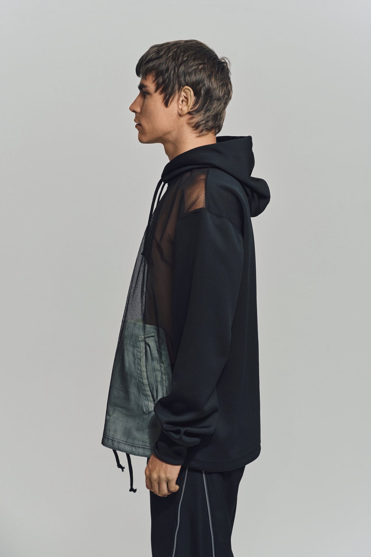 COMME des GARÇONS HOMME PLUS ブラックパーカー COMME DES GARCONS HOMME PLUS | POLY NYLON HOODIE