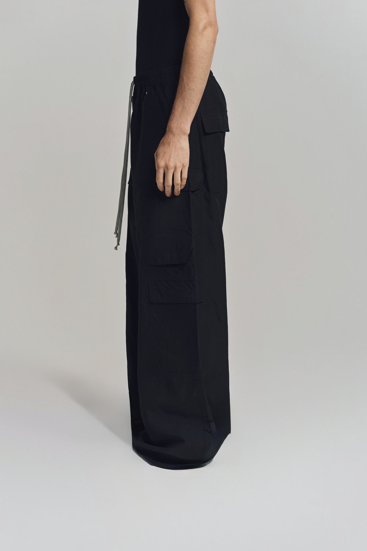 パンツ Rick Owens DRKSHDW CARGO BELA SBW RICK OWENS DRKSHDW - DOUBLE CARGO JUMBO BELAS BW – LABSTORE LONDON