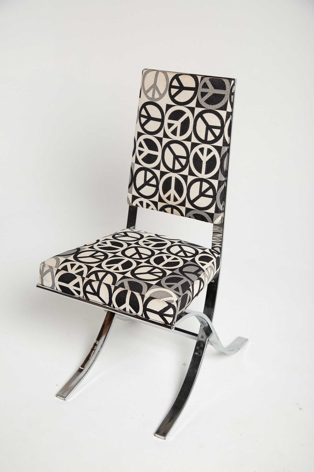 MAXFIELD PRIVATE COLLECTION | VINTAGE PEACE MOTIF CHAIR - MAXFIELD LA