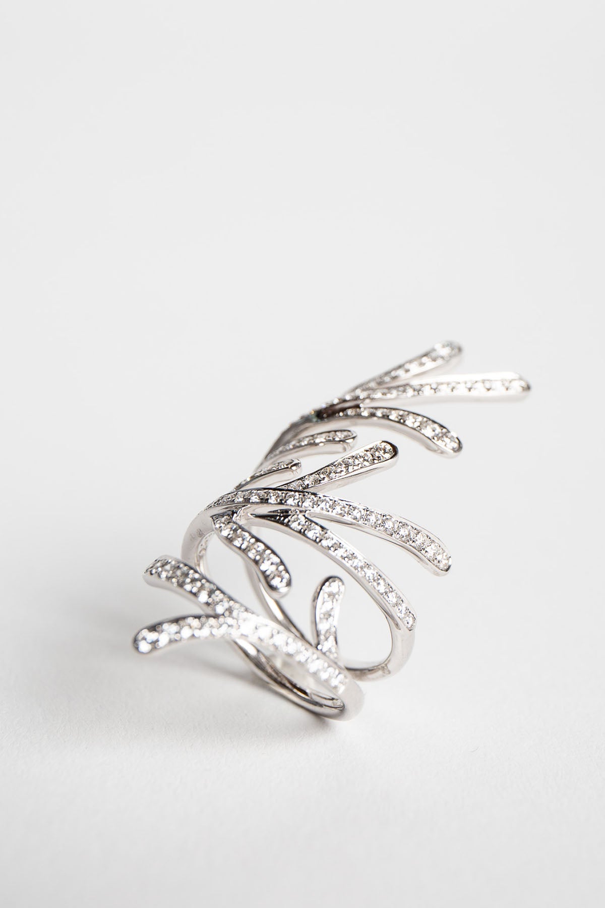 STEFERE | WHITE GOLD & DIAMOND RING