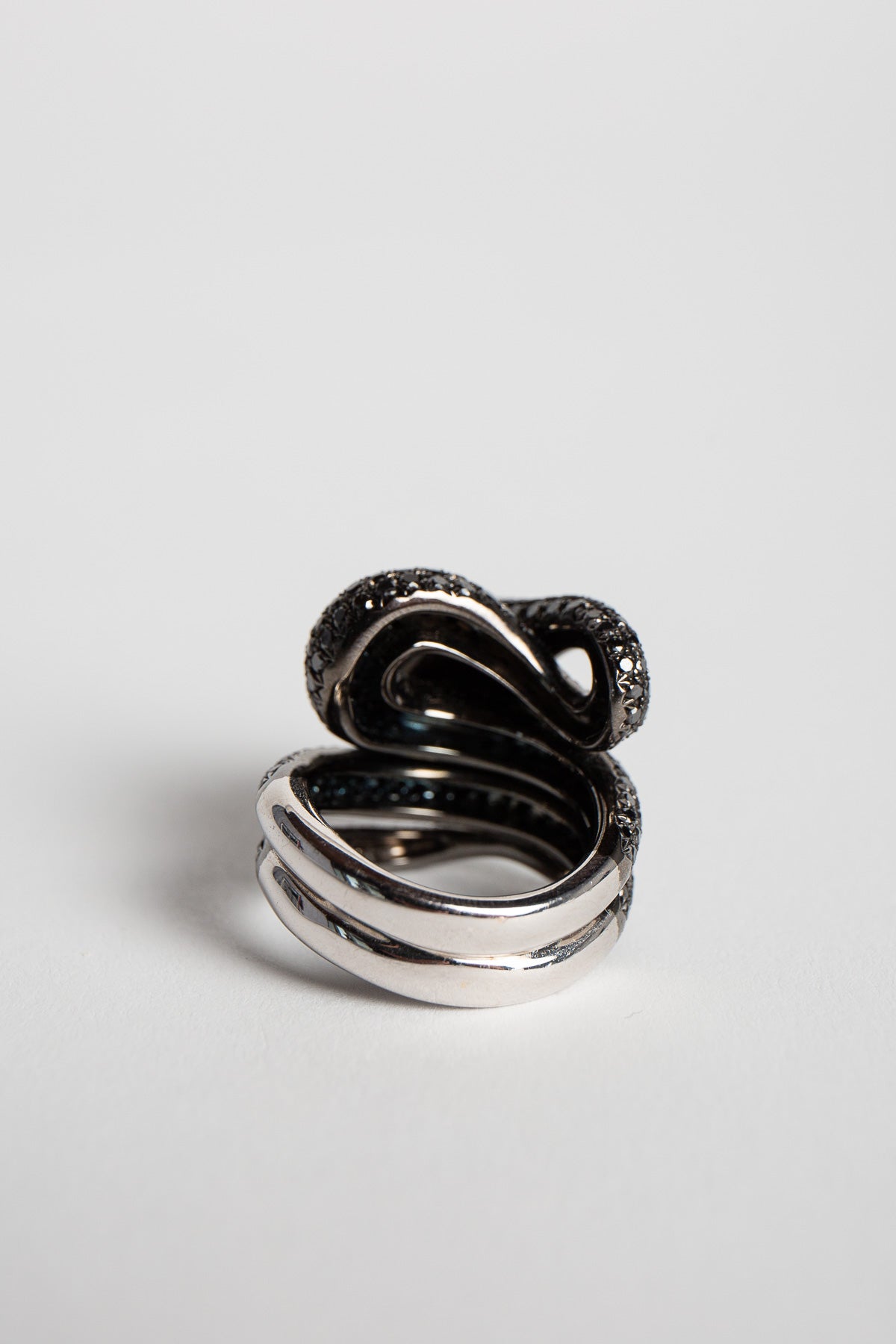 STEFERE | WHITE GOLD MULTI DIAMOND SNAKE RING