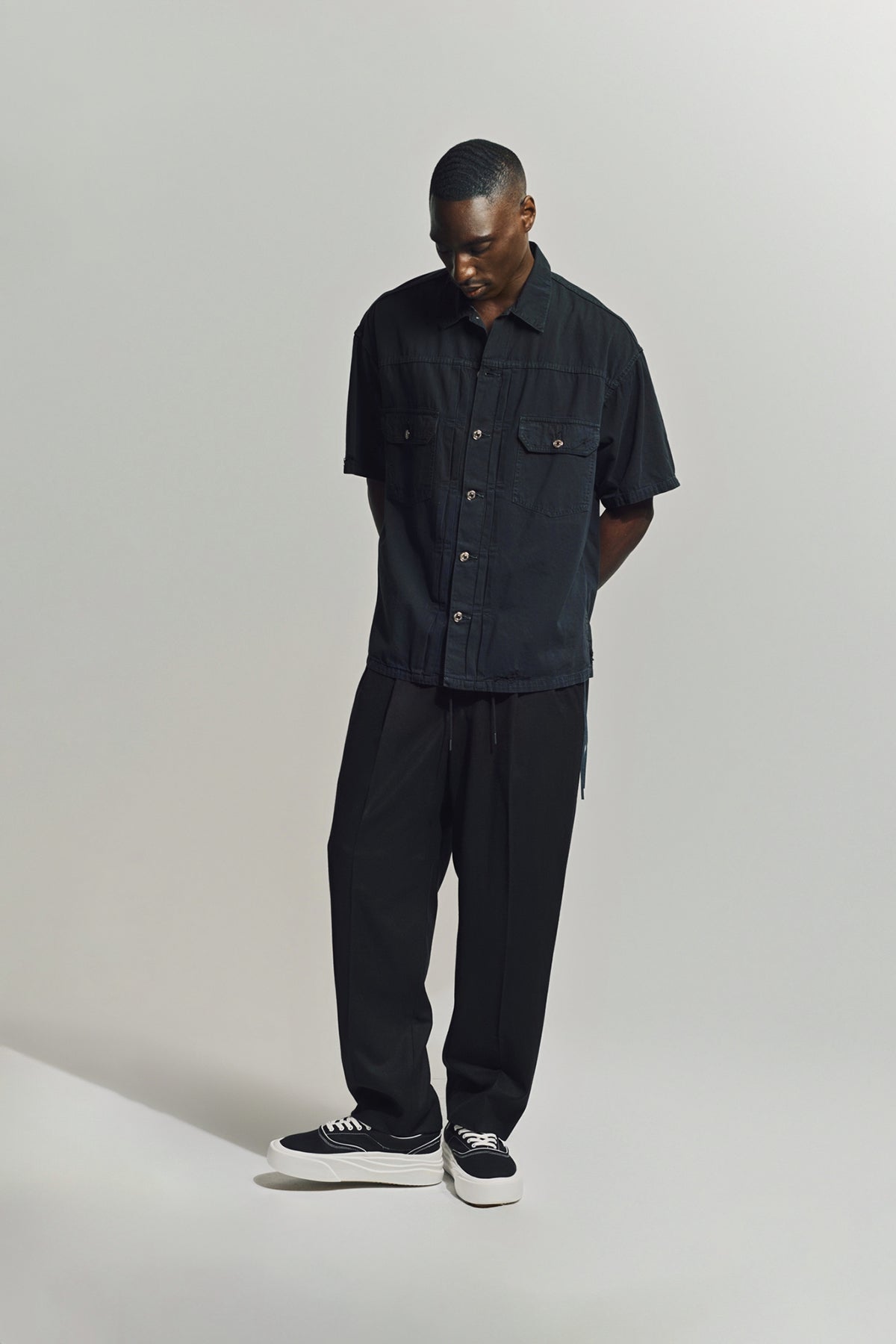 MASTERMIND | DISTRESSED SHORT SLEEVE DENIM SHIRT