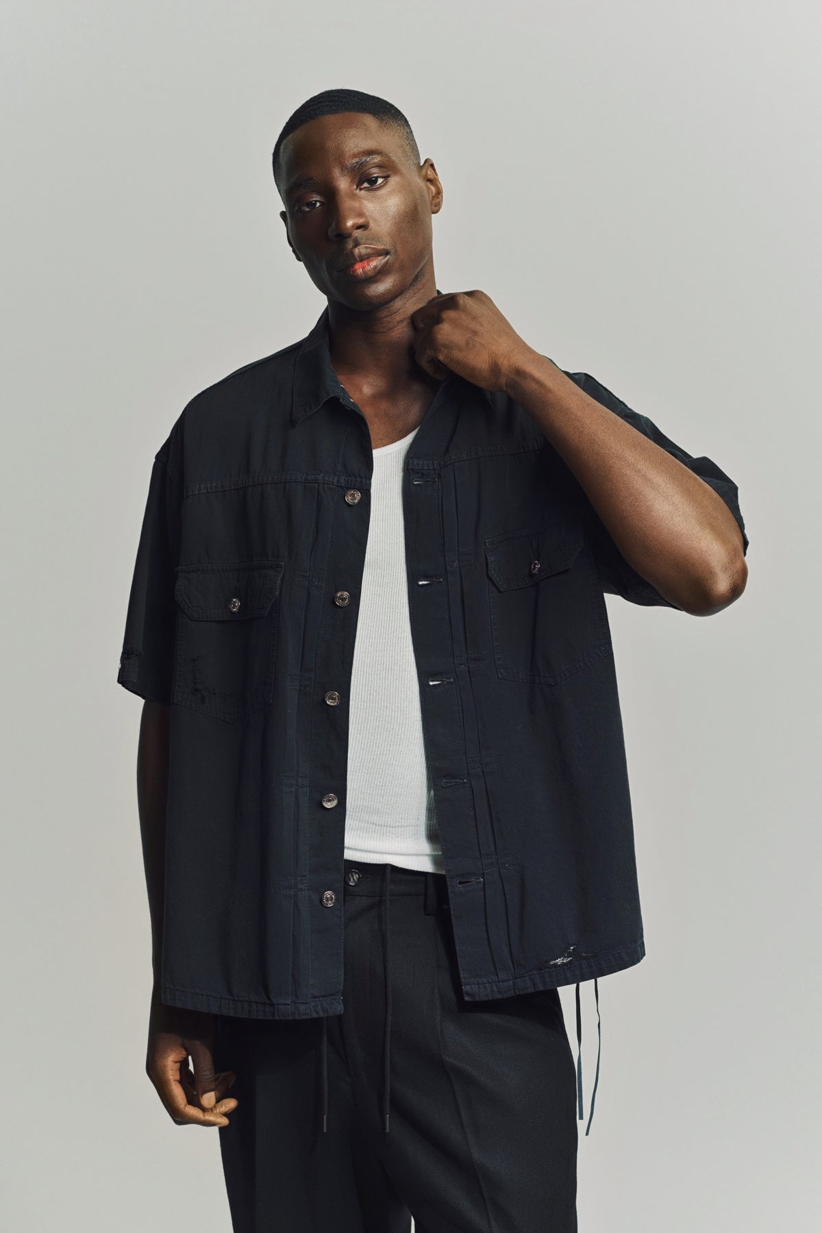 MASTERMIND | DISTRESSED SHORT SLEEVE DENIM SHIRT