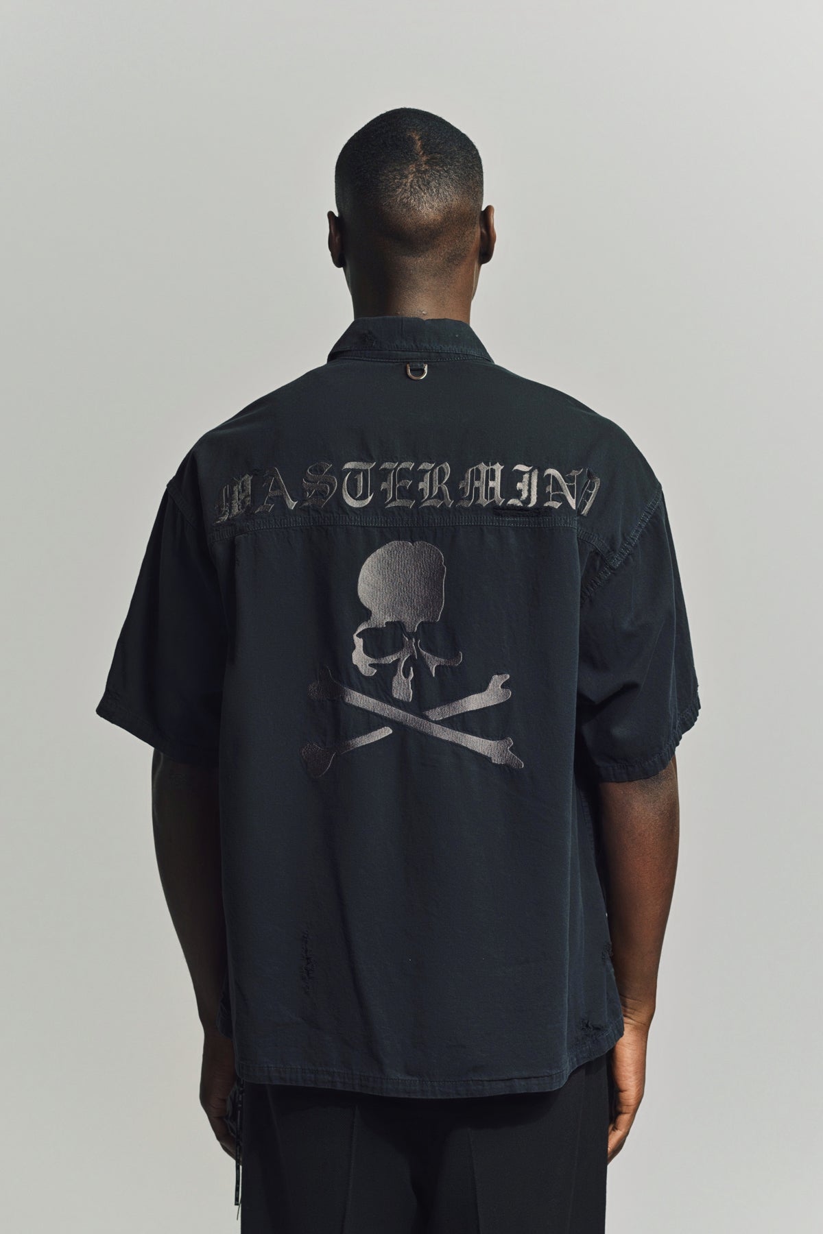 MASTERMIND | DISTRESSED SHORT SLEEVE DENIM SHIRT