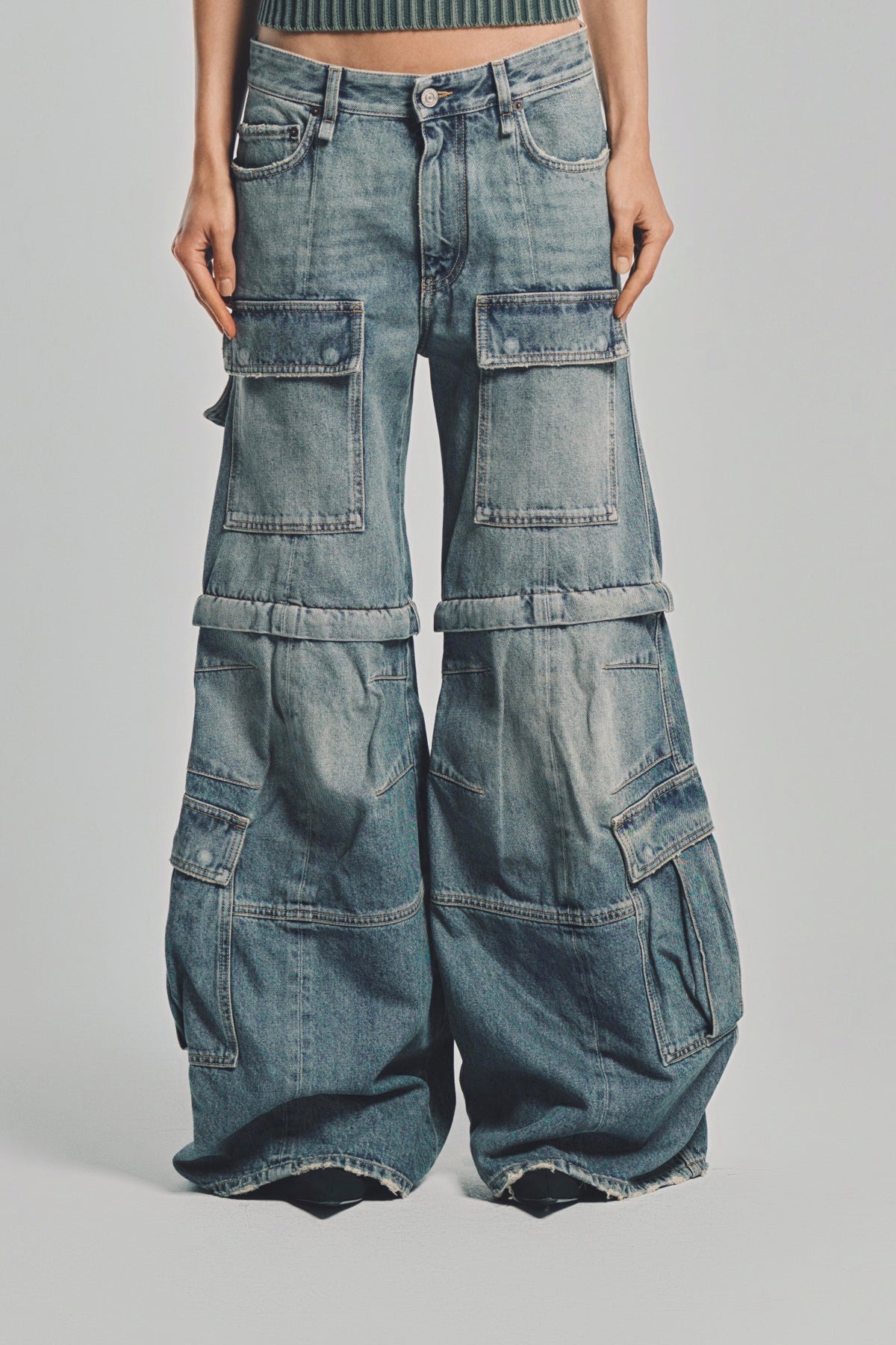 パンツ Balenciaga flared cargo denim pants BALENCIAGA | UNISEX FLARED CARGO JEANS