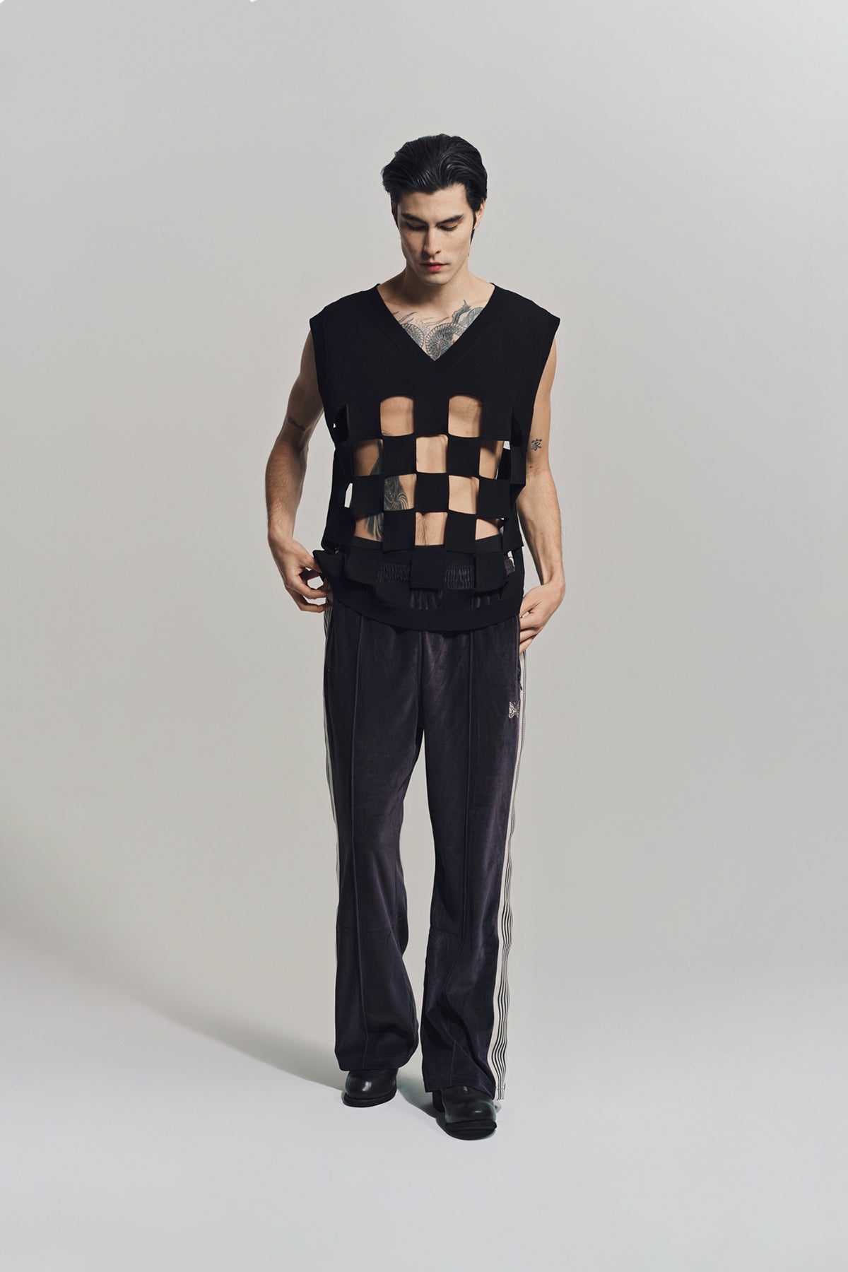 NOMA T.D. | CUT-OUT CHECKER KNIT VEST