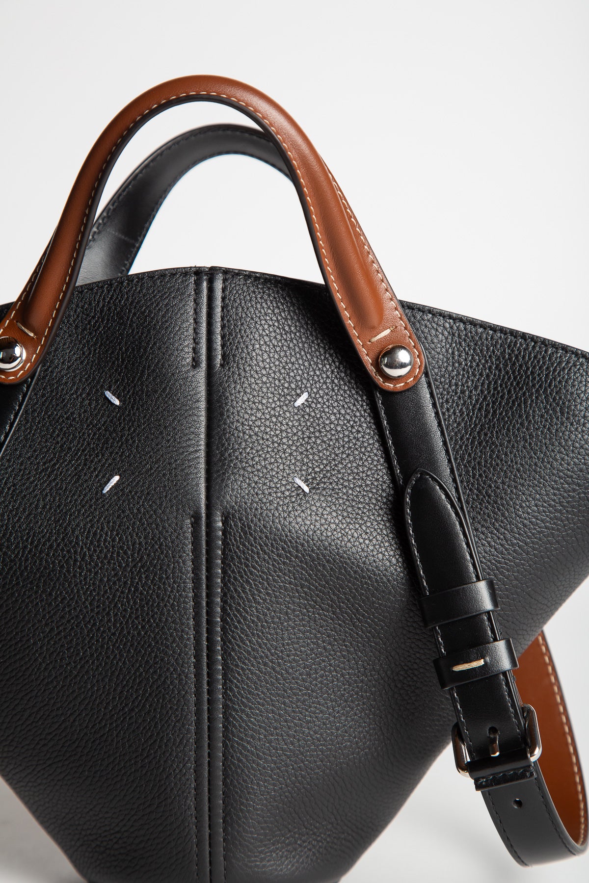 Maison Martin Margiela ×  レザーバッグ Maison Margiela Leather Duffle Bag - Blue Luggage and Travel
