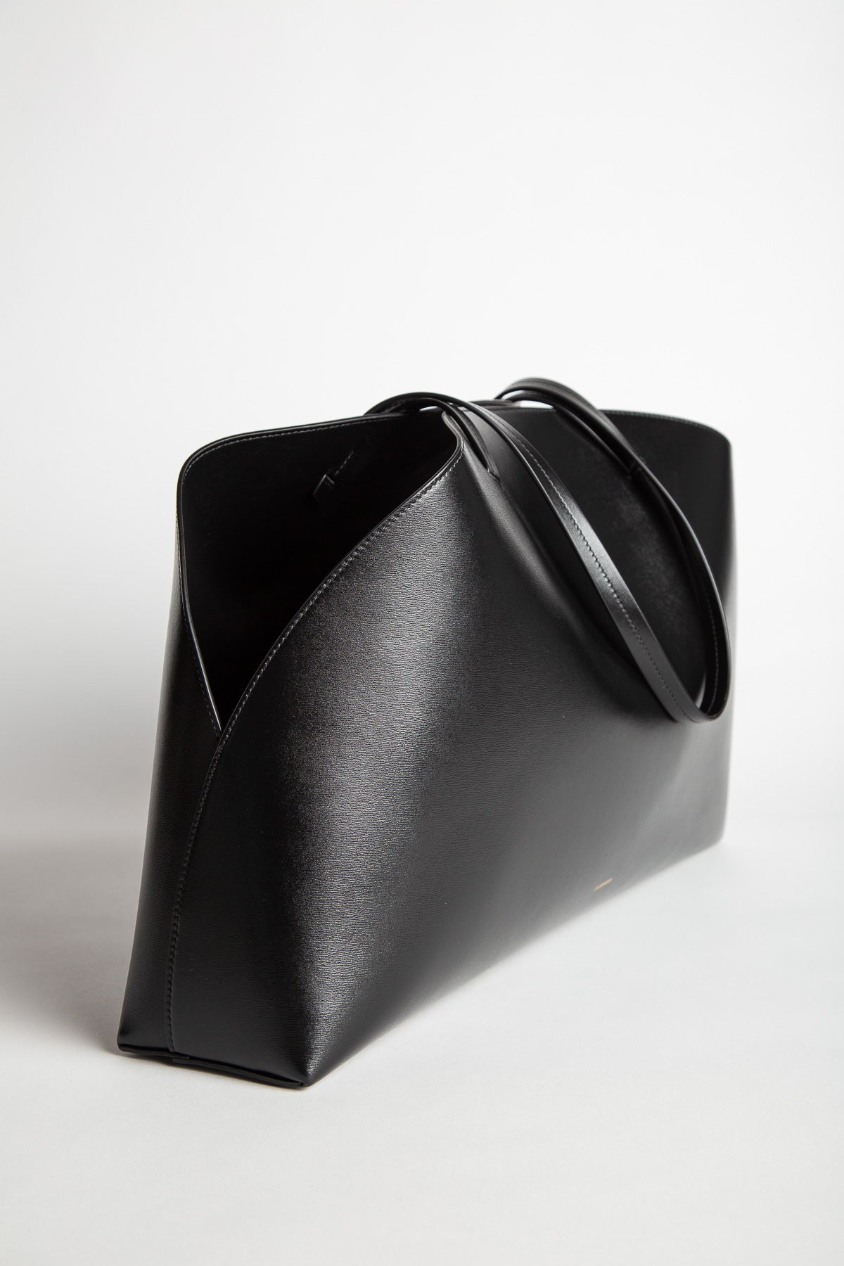 JIL SANDER | LARGE CURVE SHOULDER BAG
