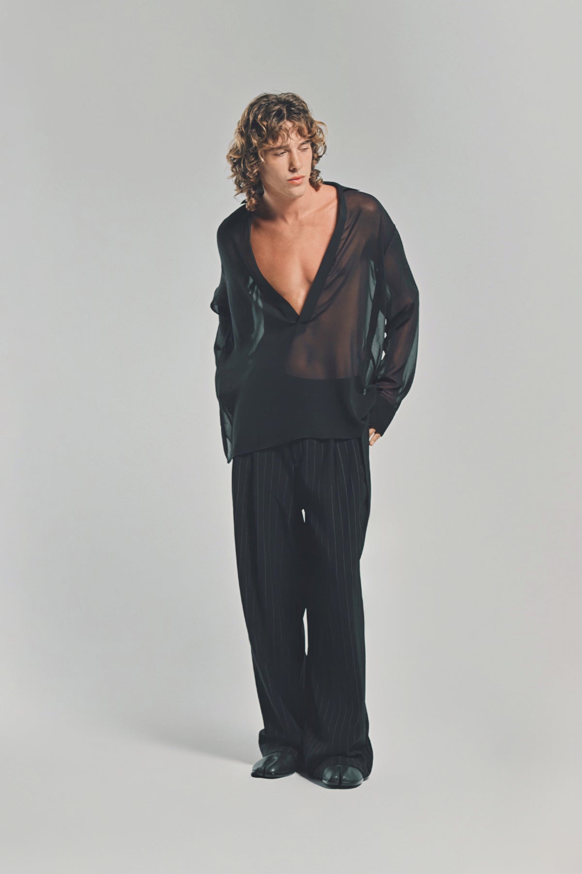 LOUIS GABRIEL NOUCHI | DEEP V SHIRT