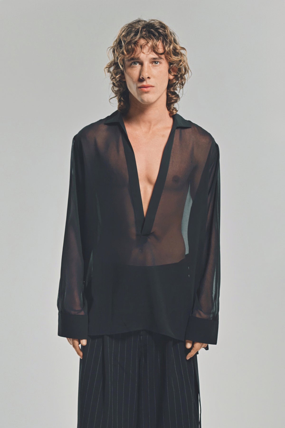 LOUIS GABRIEL NOUCHI | DEEP V SHIRT