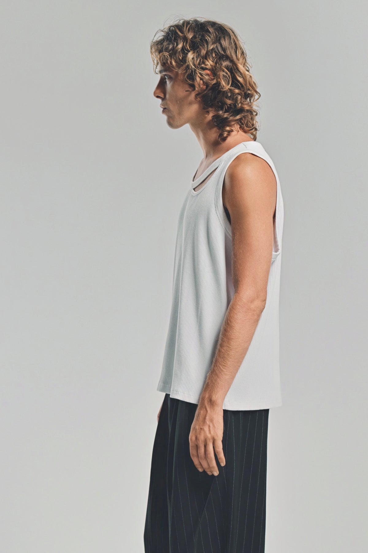LOUIS GABRIEL NOUCHI | TANK TOP WITH ASYMMETRICAL OPENING