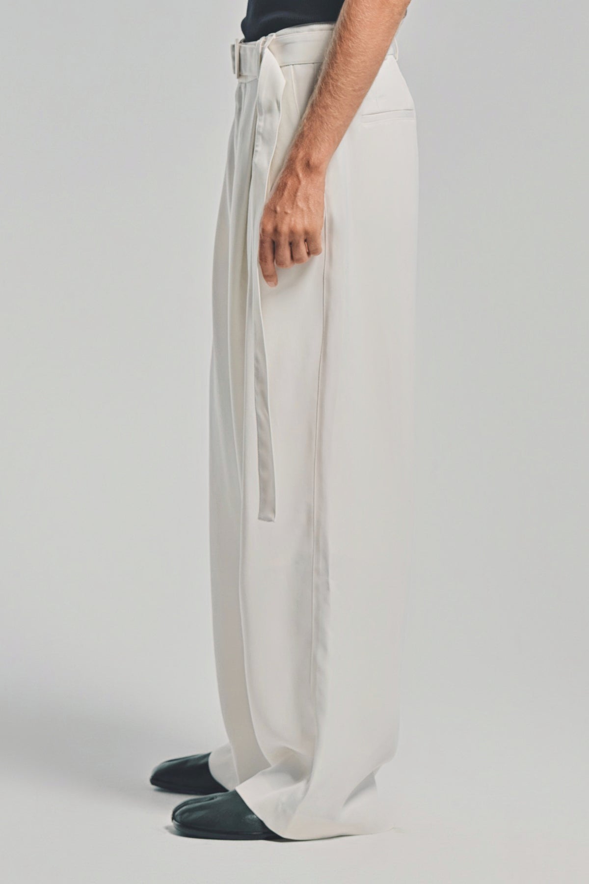 LOUIS GABRIEL NOUCHI | WIDE-LEG PLEATED PANTS