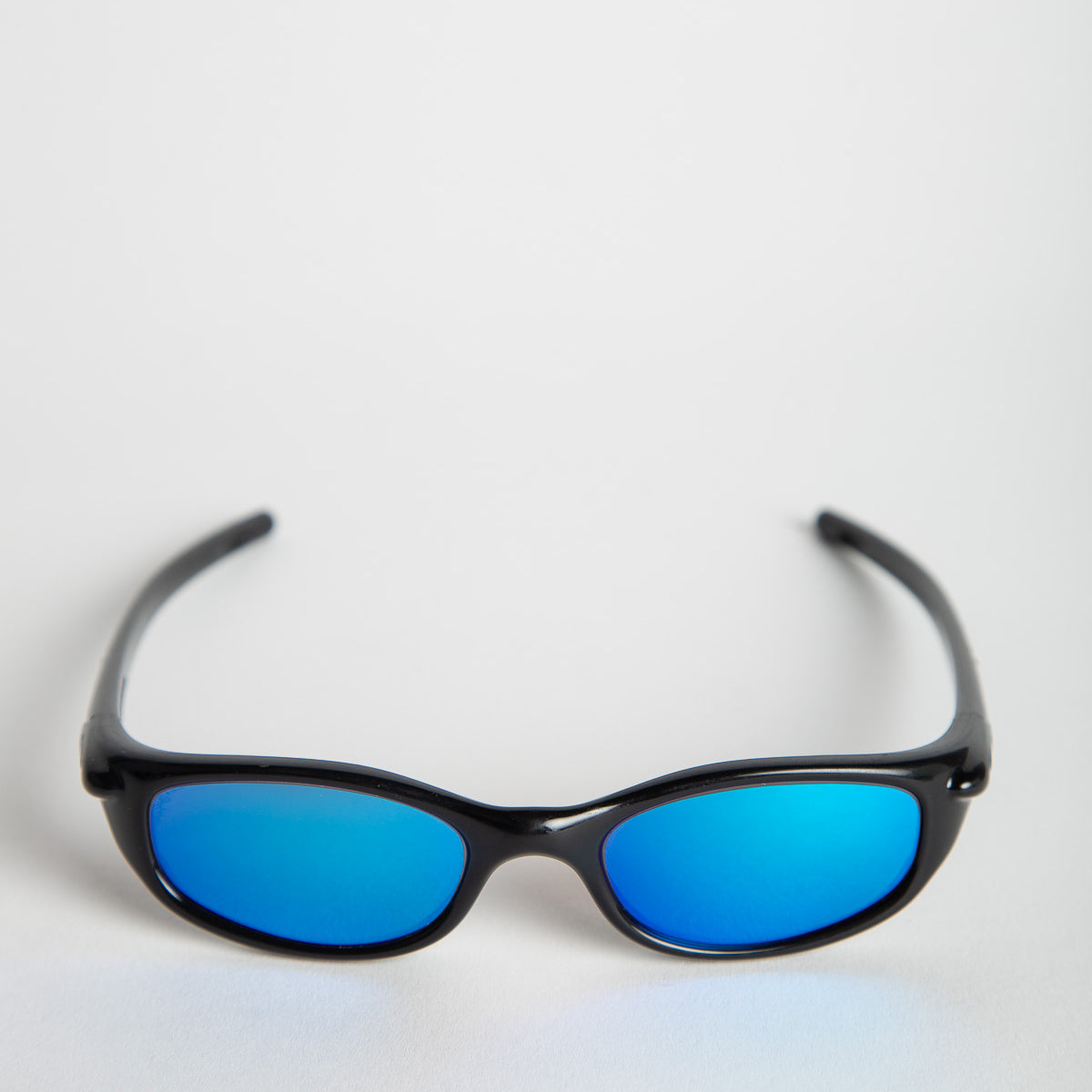 334104-45834-OAKLEY-2003-FATE- 
