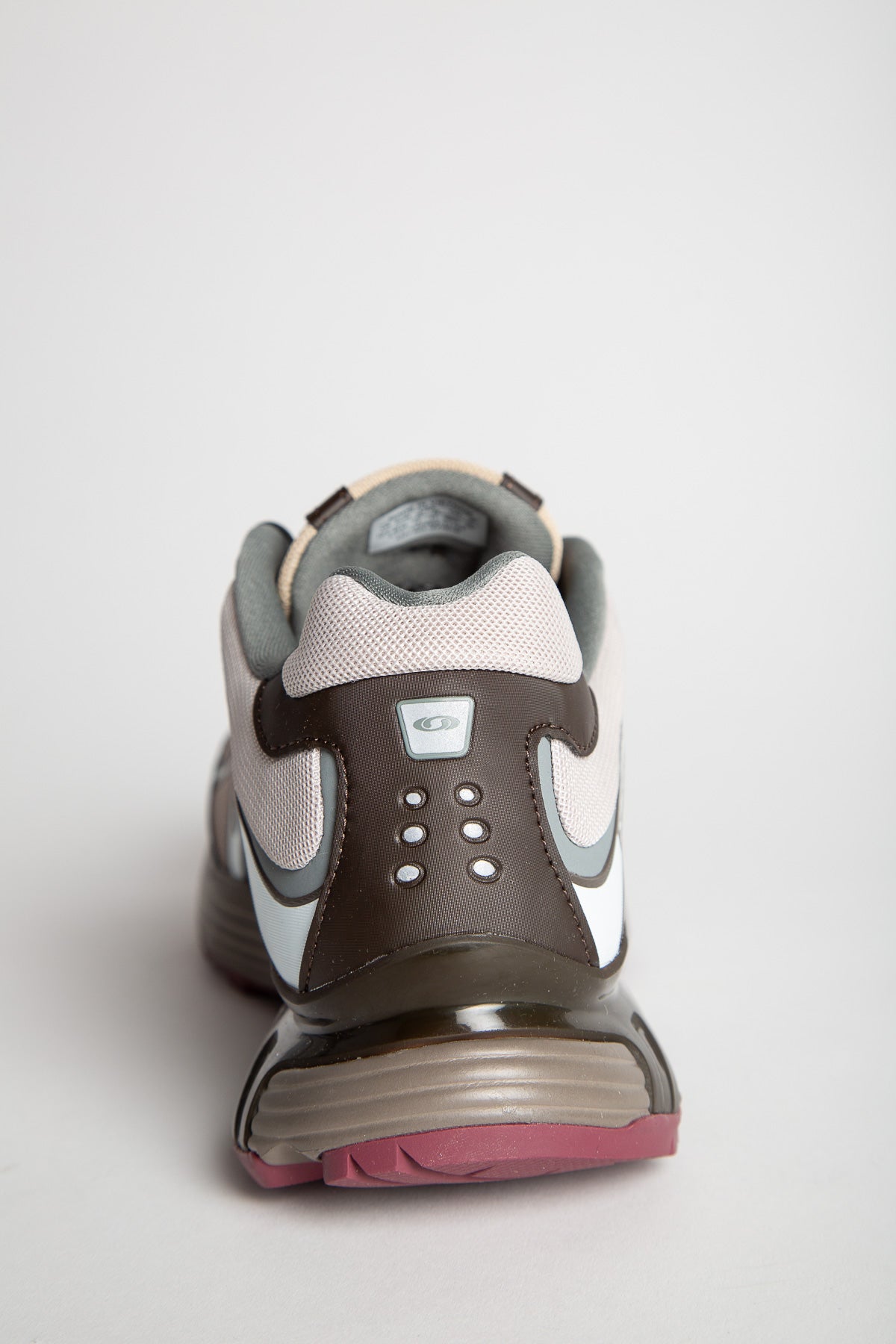 SALOMON | XT-WHISPER