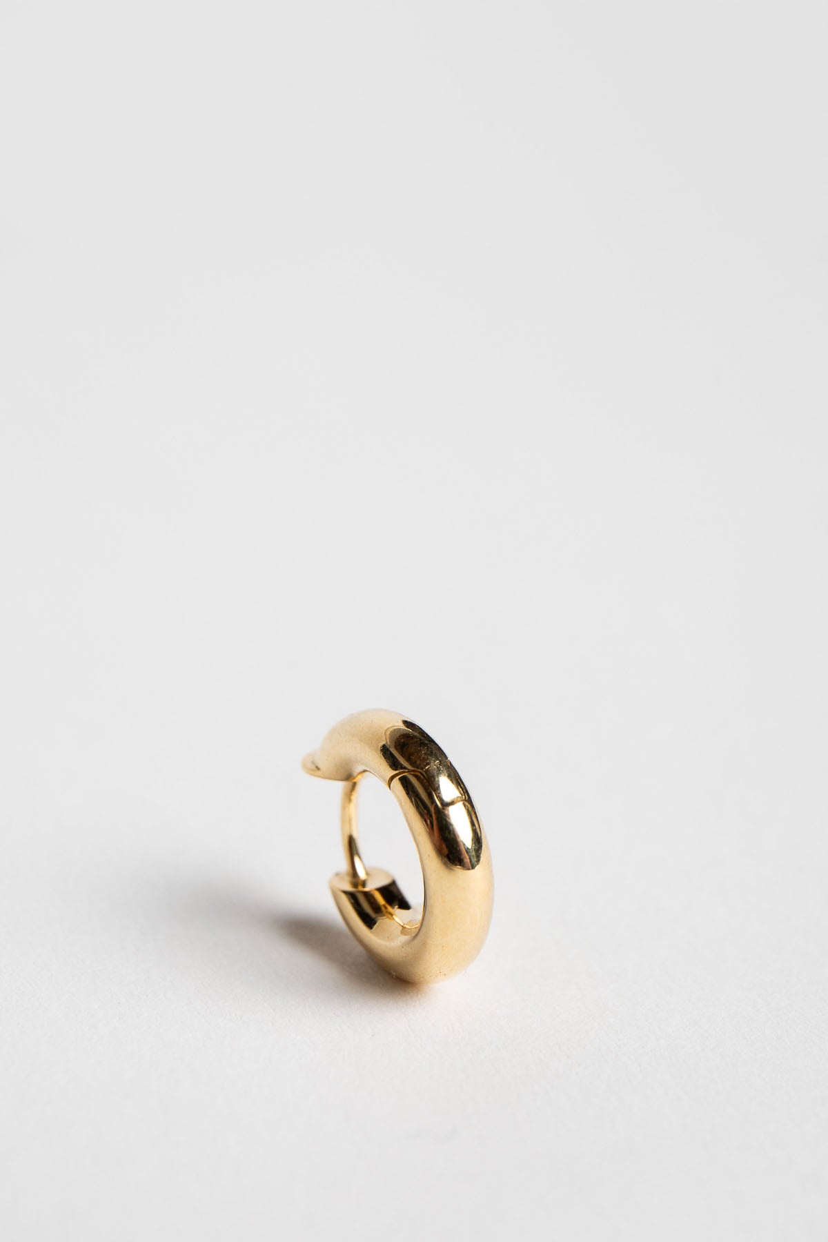 SPINELLI KILCOLLIN | MACRO HOOP EARRING (SINGLE) - MAXFIELD LA