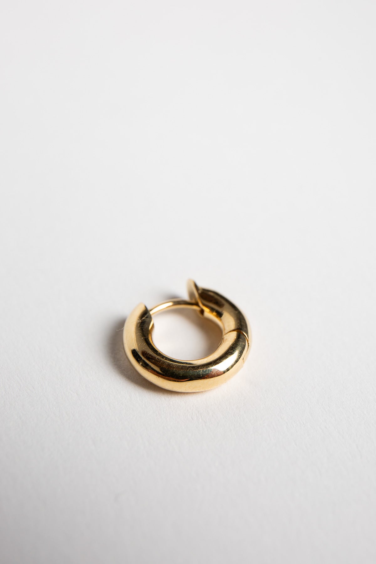 SPINELLI KILCOLLIN | MACRO HOOP EARRING (SINGLE) - MAXFIELD LA