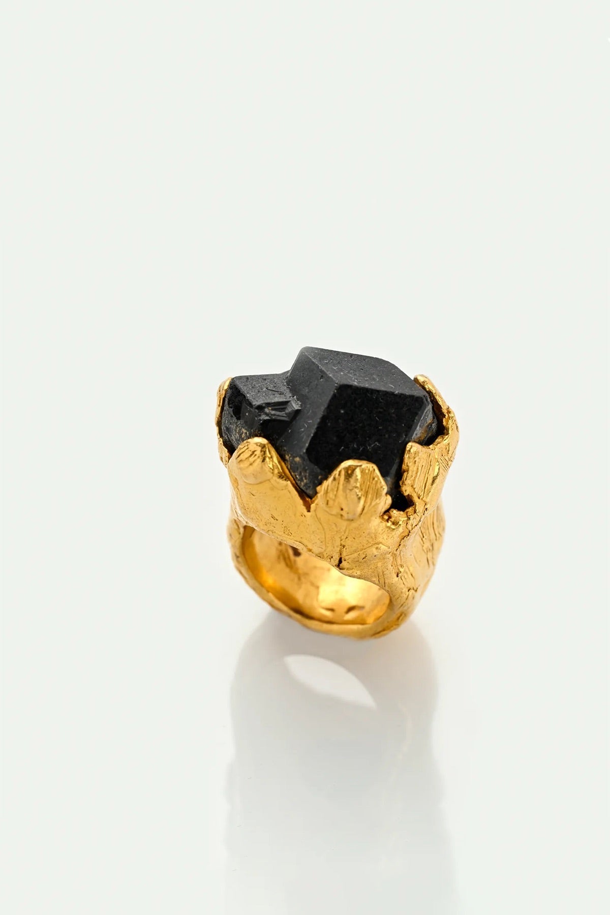MARIE-ALEXANDRINE YVERNAULT | VELA GARNET RING - MAXFIELD LA