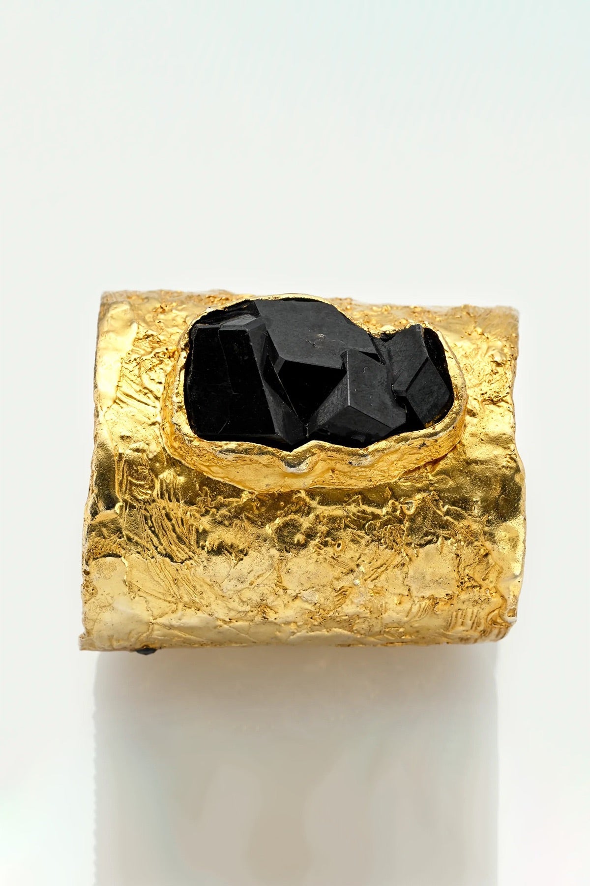 MARIE-ALEXANDRINE YVERNAULT | VELA II GARNET CUFF 7CM - MAXFIELD LA