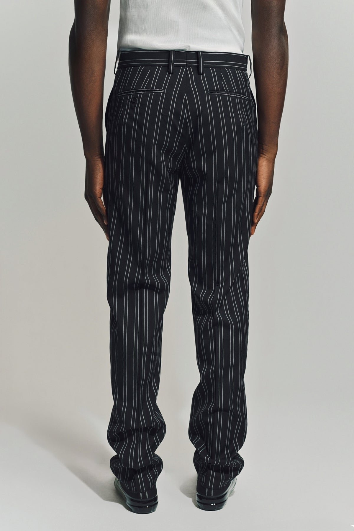 THE SOLOIST | PLAIN FRONT PANTS