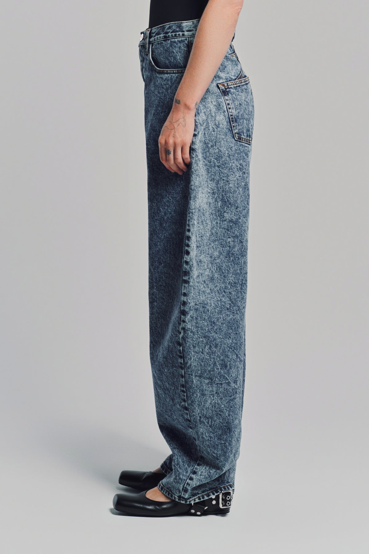 ALAÏA | HIGH WAISTED ROUND JEANS