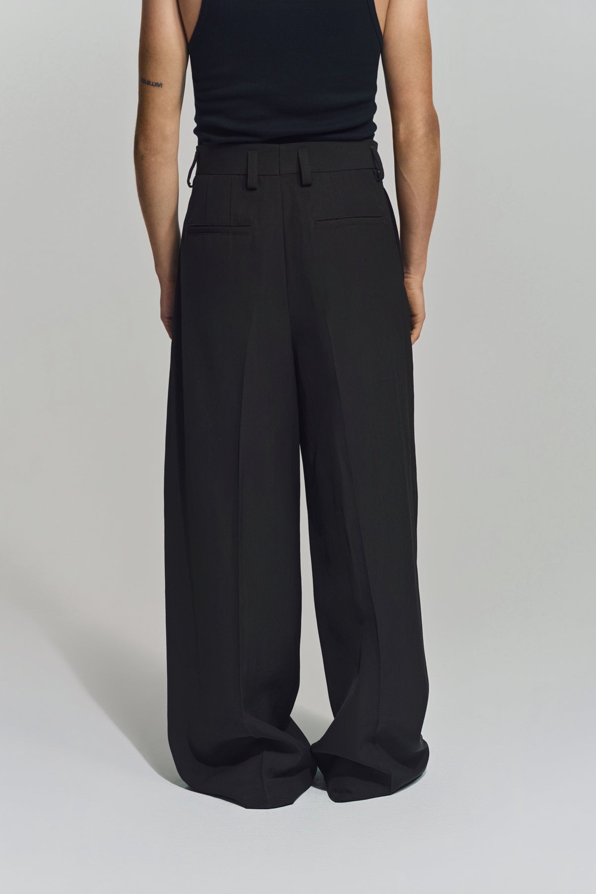 JIL SANDER | SILK BLEND PLEATED TROUSERS