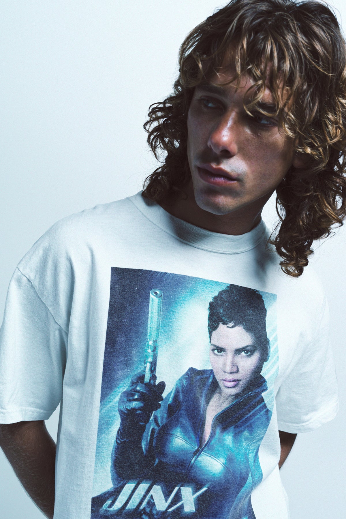 MAXFIELD VINTAGE | 2002 HALLE BERRY DIE ANOTHER DAY TEE