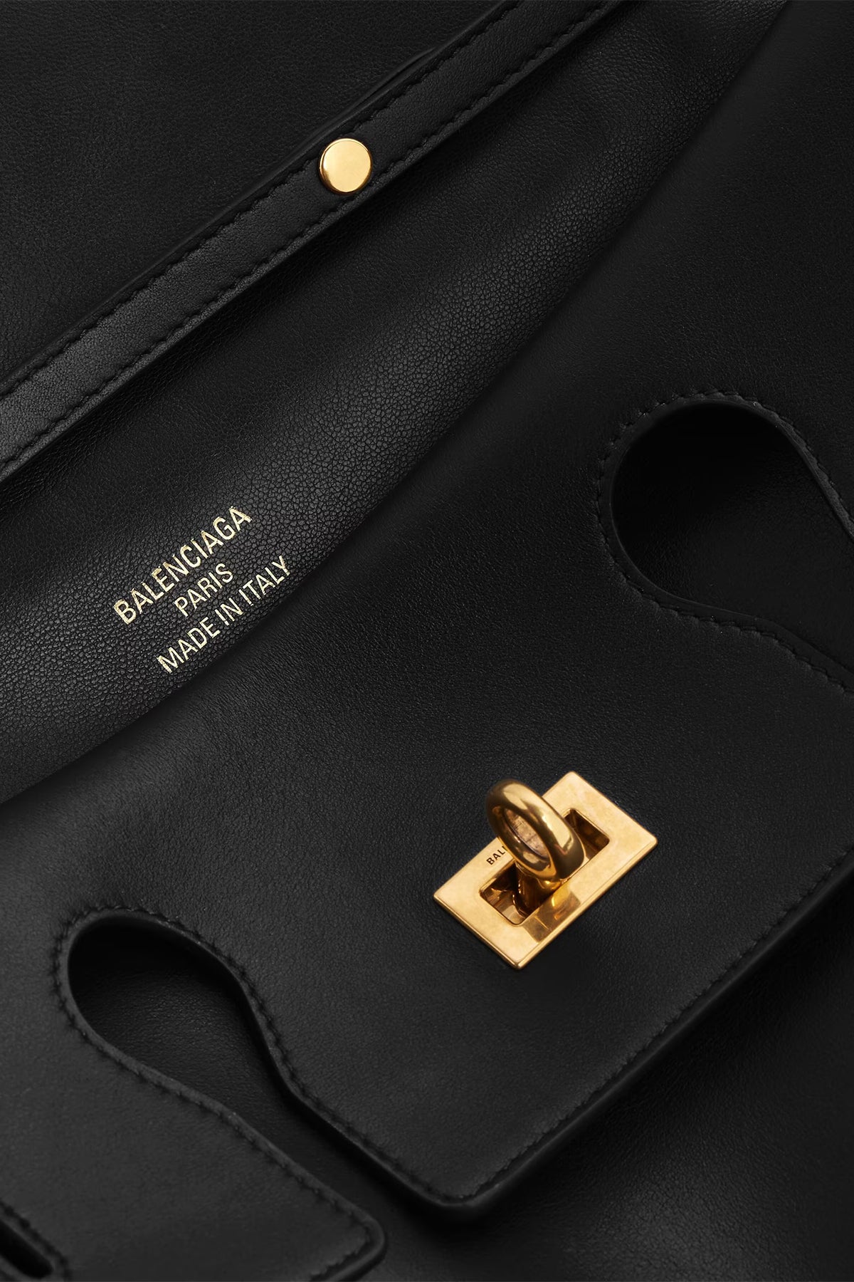 BALENCIAGA | SMALL BEL AIR CLUTCH ON STRAP