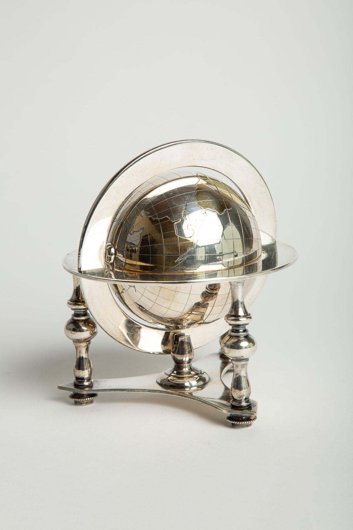 BULGARI | 1970'S STERLING GLOBE - MAXFIELD LA
