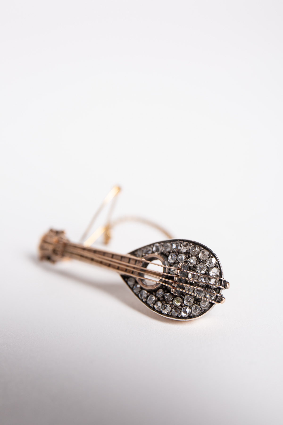 MAXFIELD PRIVATE COLLECTION | VINTAGE MANDOLIN BROOCH - MAXFIELD LA