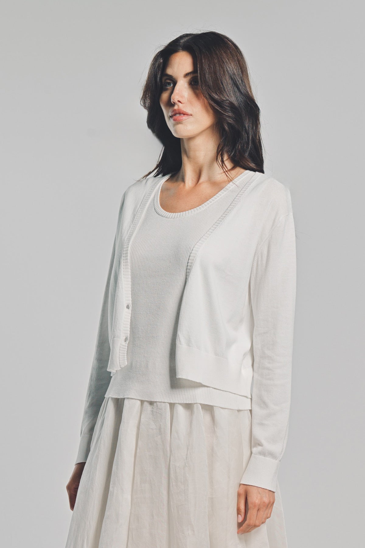 LARS ANDERSSON | DEEP V-NECK CARDIGAN