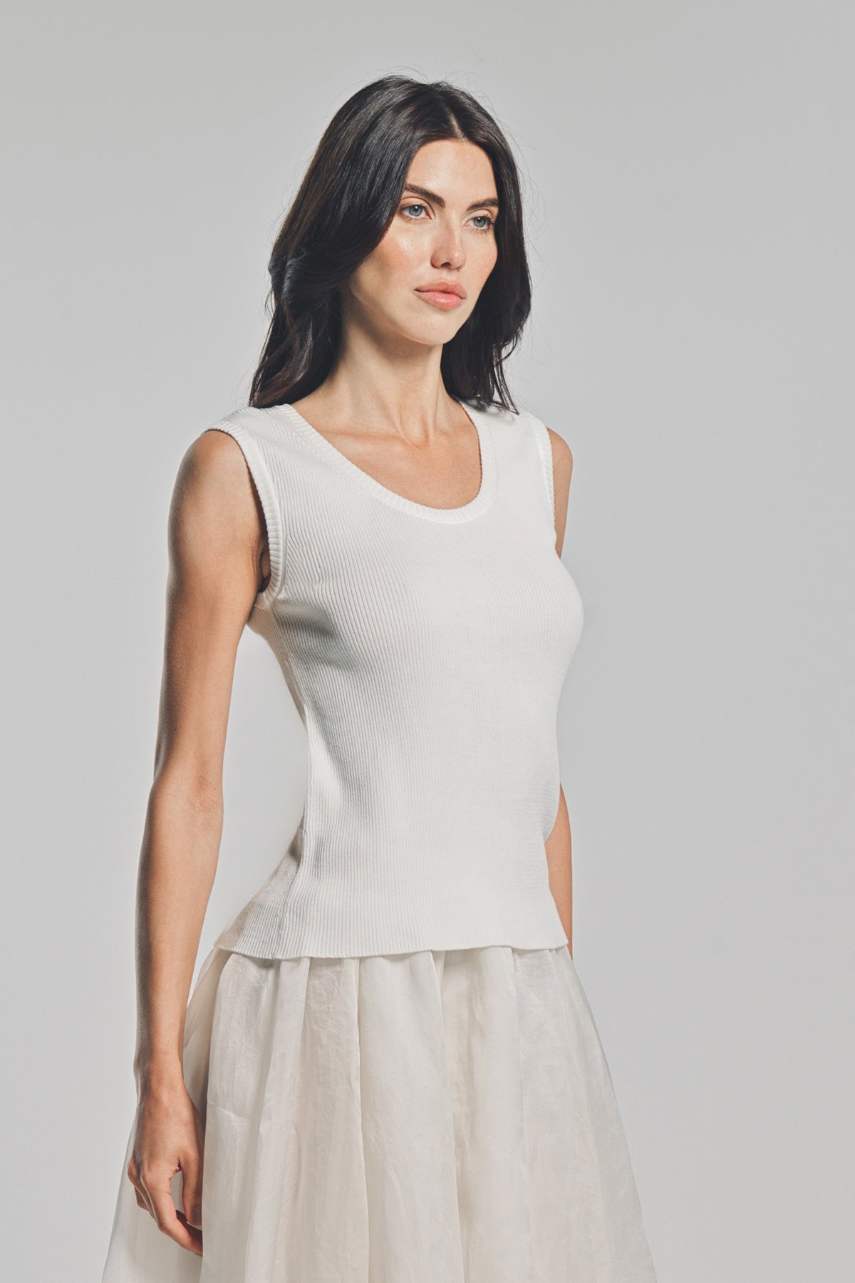 LARS ANDERSSON | SLEEVELESS SCOOPNECK TOP 2X1 RIB