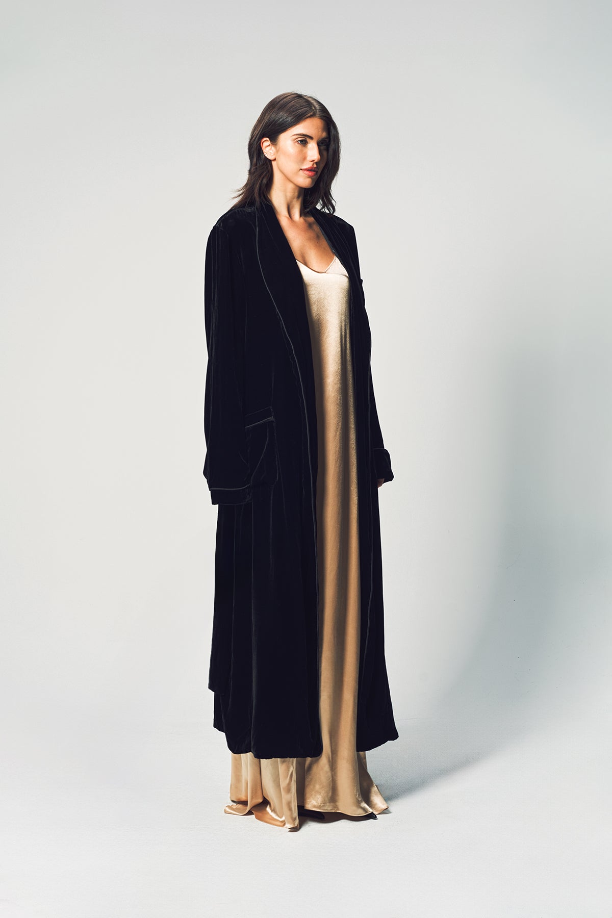 SUSAN BECKER | WOMEN'S BLACK SILK & VELVET BAMBERG ROBE
