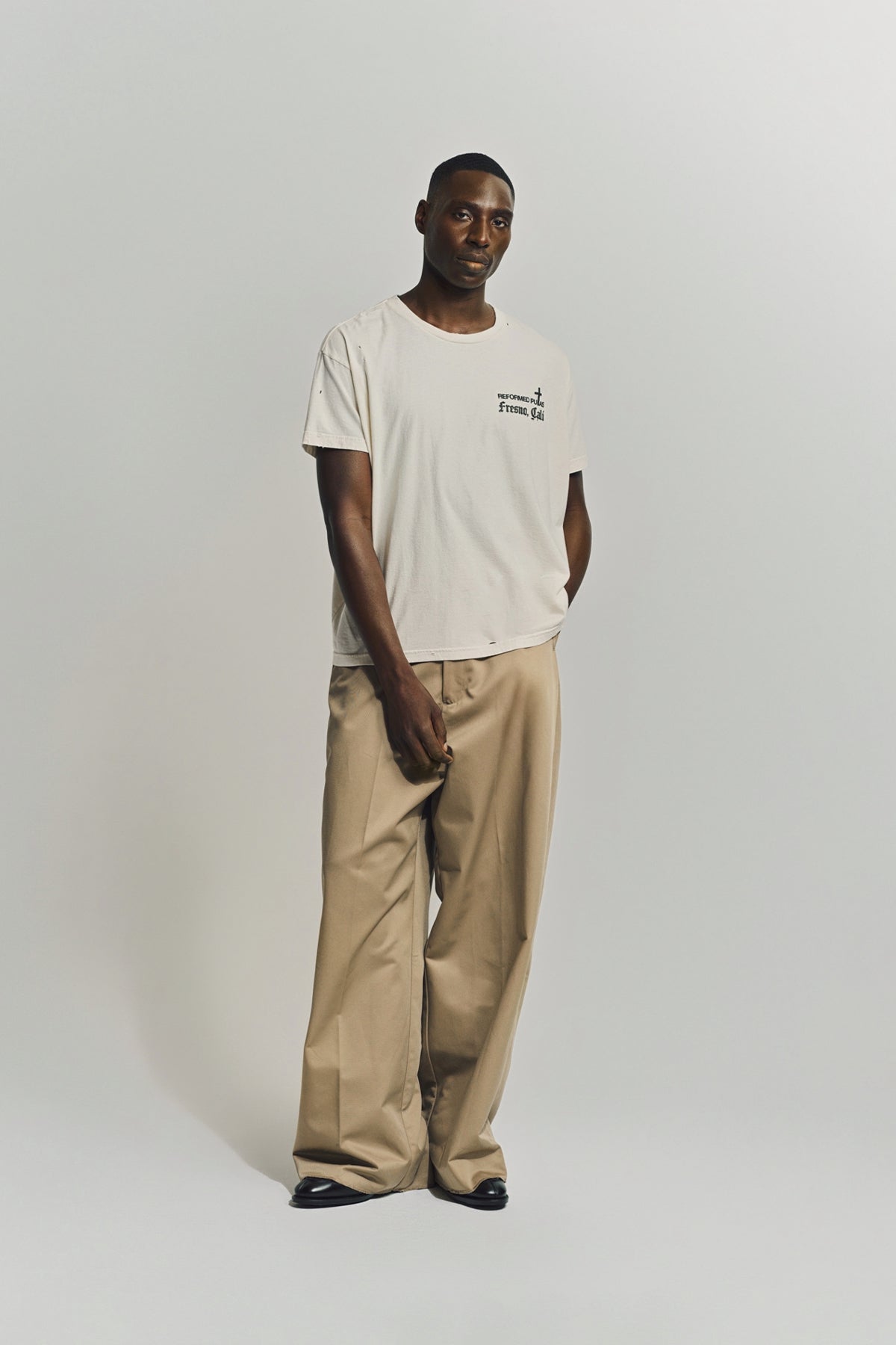 WILLY CHAVARRIA | REFORMED PUTAS DESTROYED EASY TEE