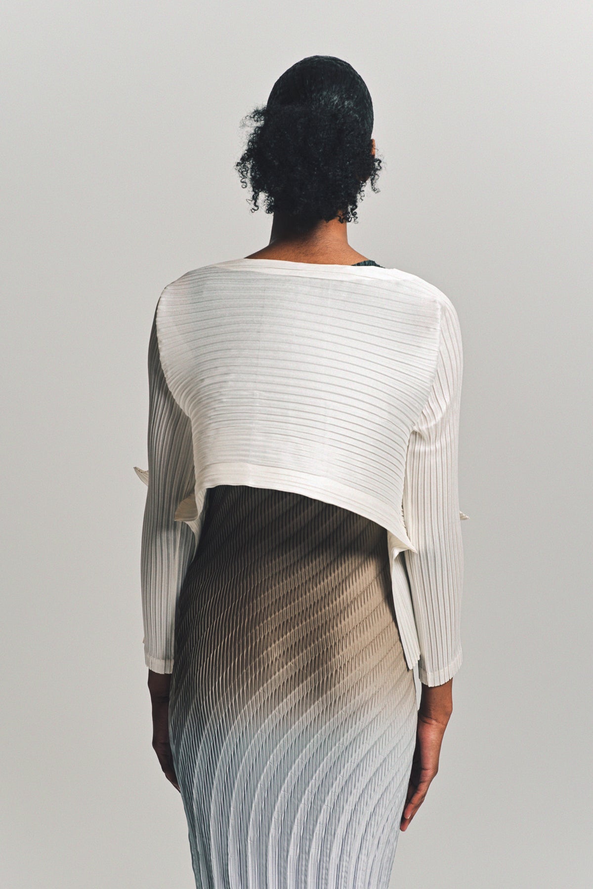 ISSEY MIYAKE | PANELED PLEATED CARDIGAN