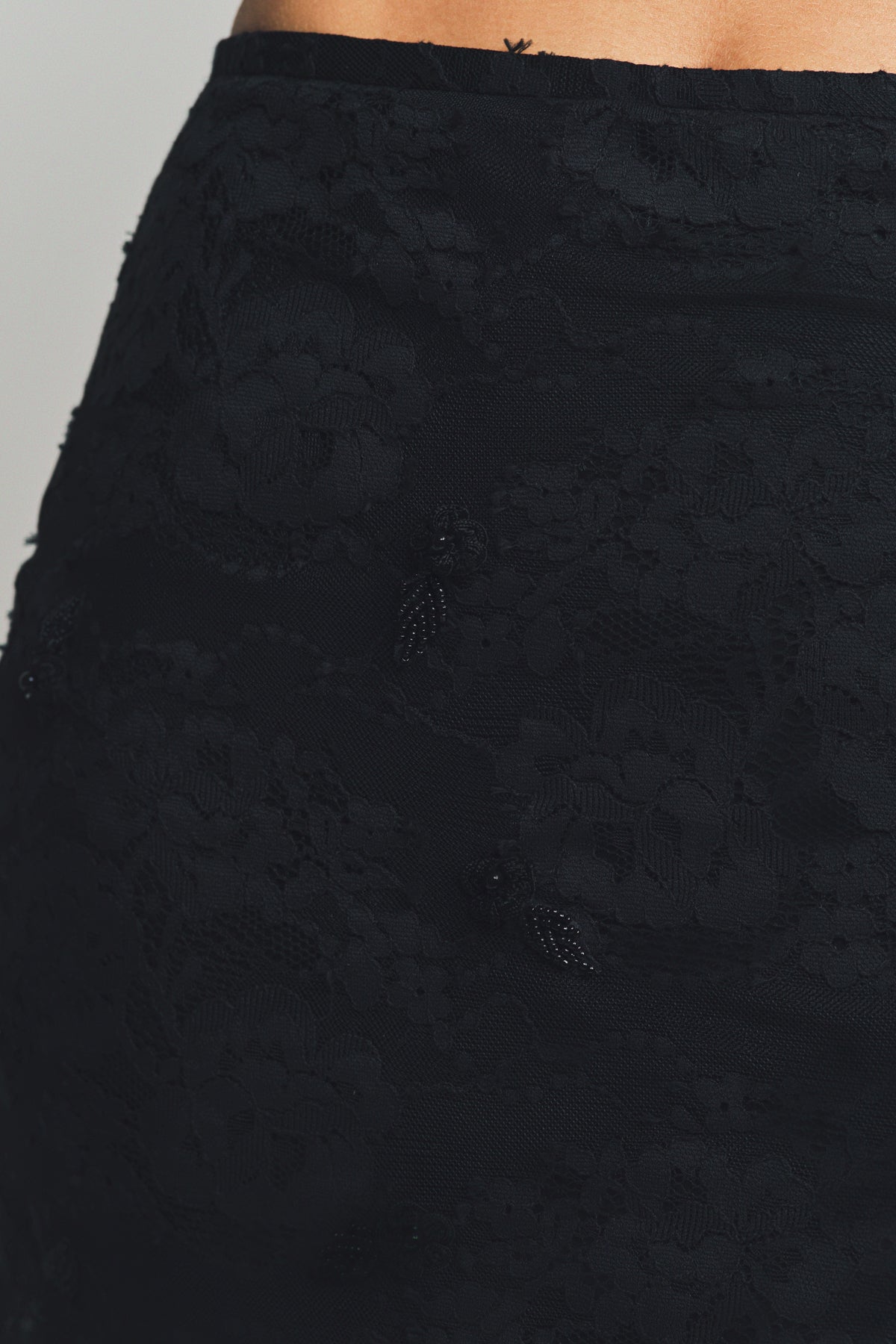MERUERT TOLEGEN | LACE DETAIL SKIRT