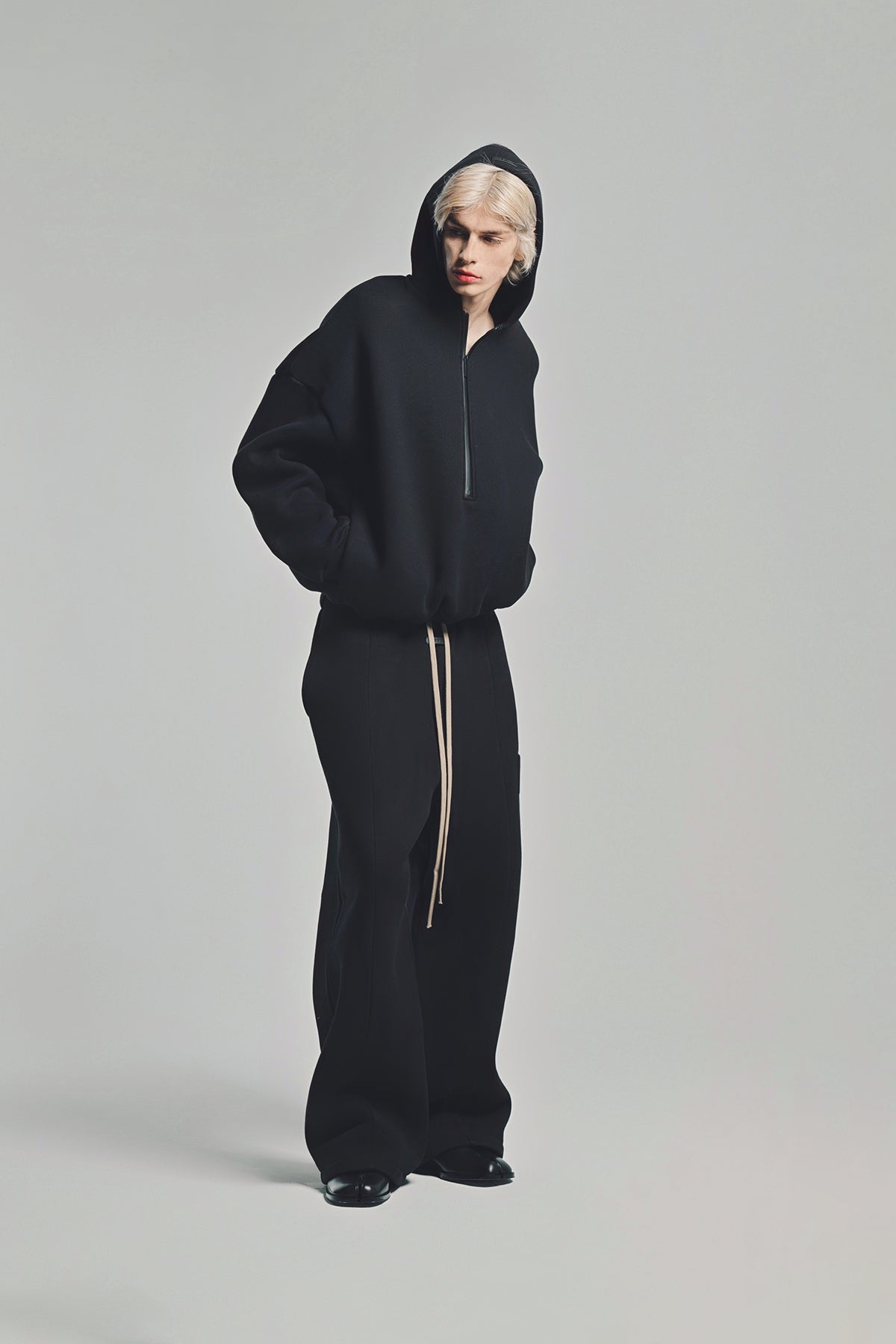 FEAR OF GOD | ATHLETICS HALF ZIP HOODIE