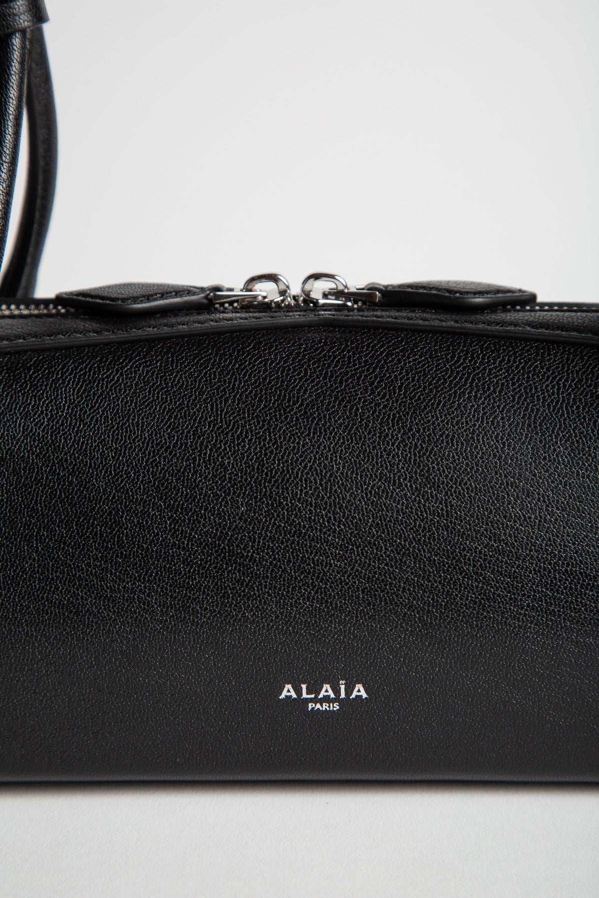 ALAÏA | LE TECKEL MEDIUM BAG IN GOATSKIN