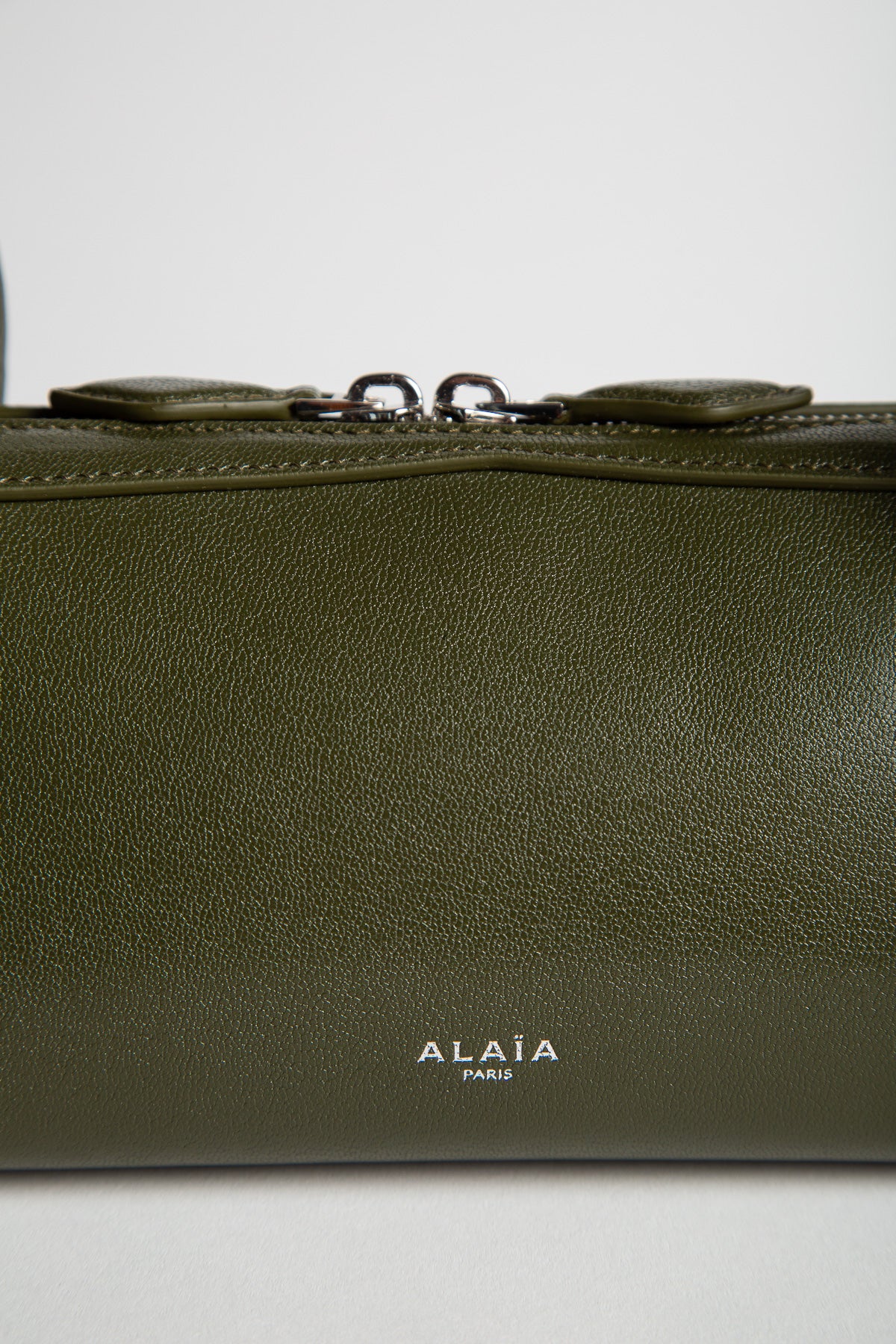 ALAÏA | LE TECKEL MEDIUM BAG IN GOATSKIN