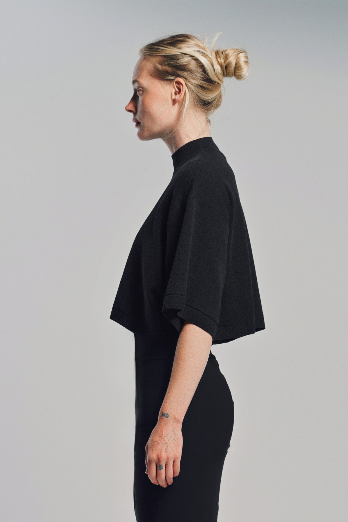 ALAÏA | KNITTED CROPPED T-SHIRT