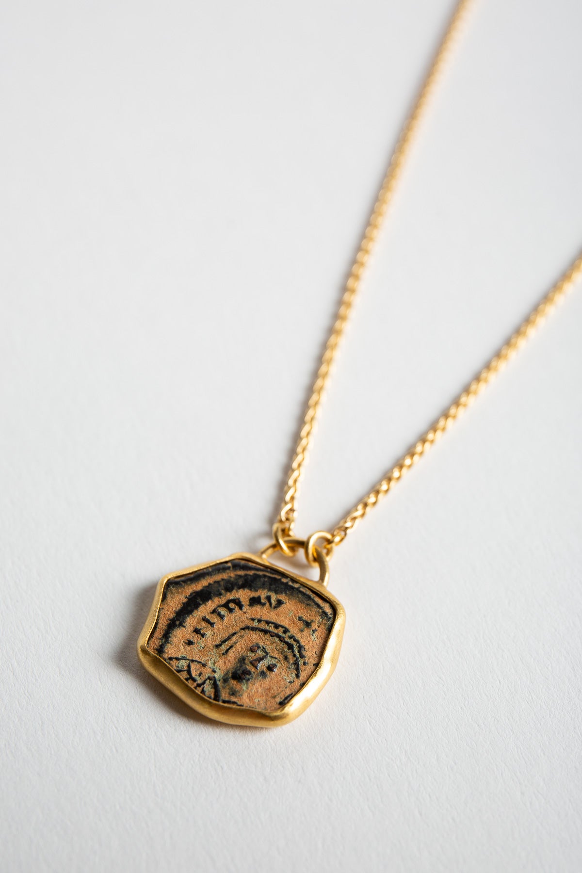 ELI HALILI | YELLOW GOLD BYZANTINE COIN NECKLACE
