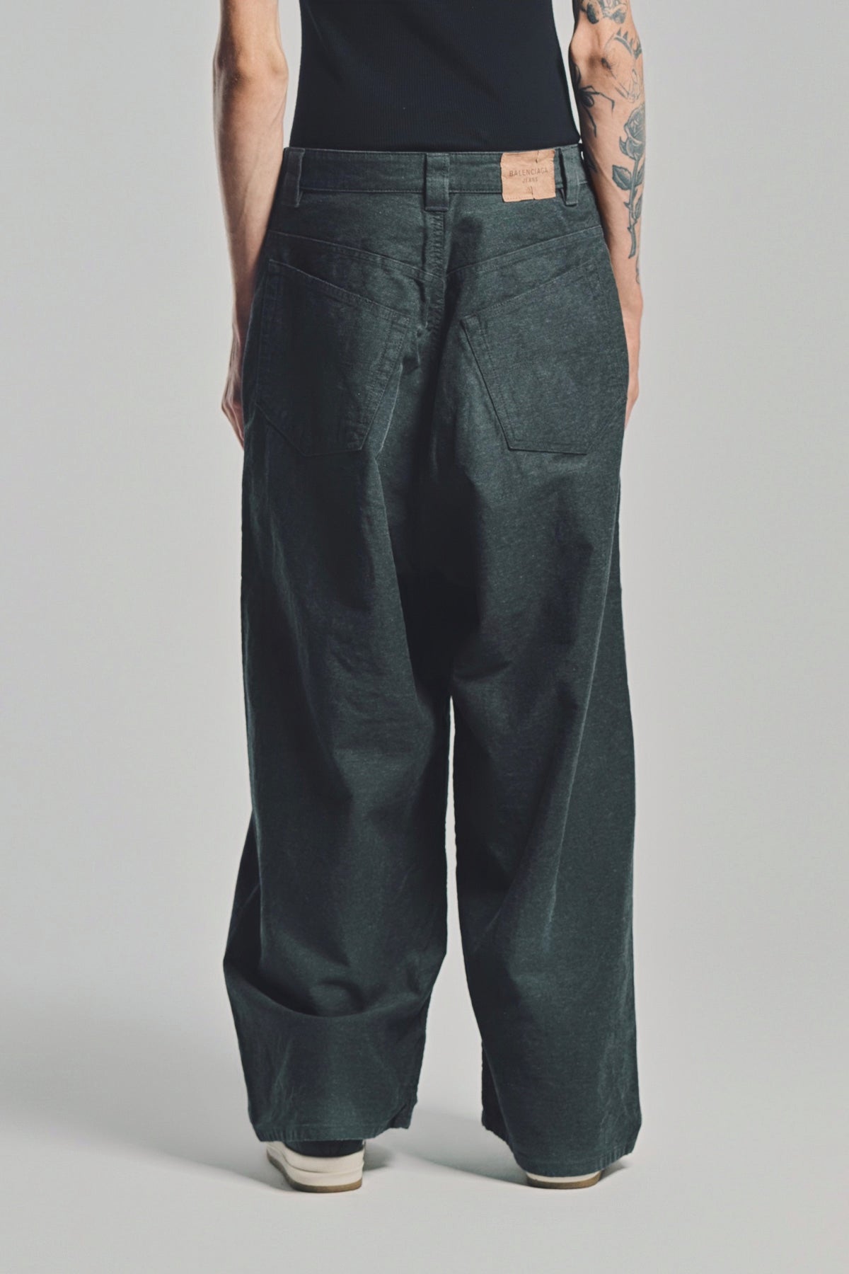 BALENCIAGA | OVERSIZE BAGGY JEANS