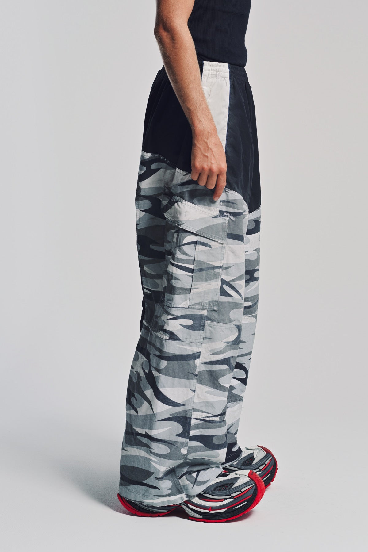 パンツ BALENCIAGA cut up buggy BALENCIAGA】Cut-up Baggy パンツ