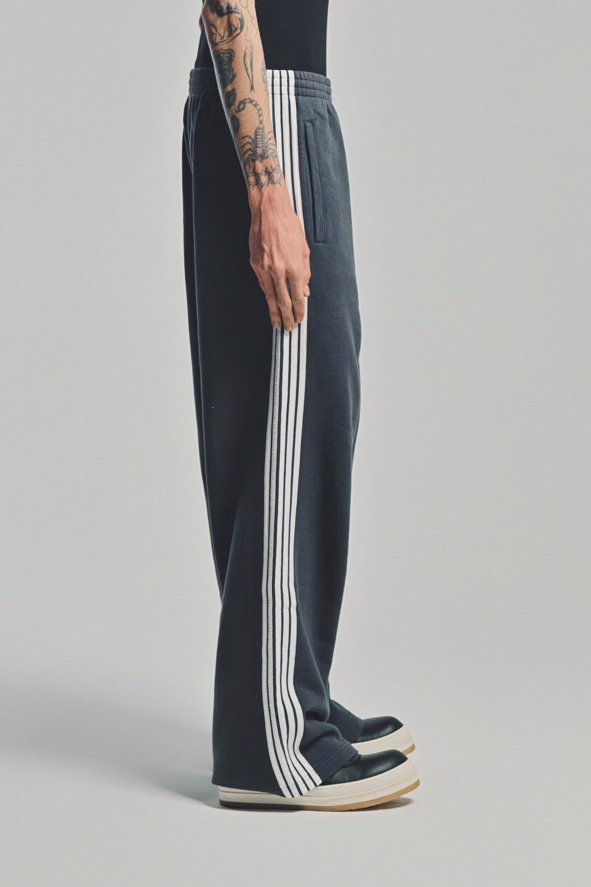 BALENCIAGA | LOOP SPORTS ICON BAGGY SWEATPANTS