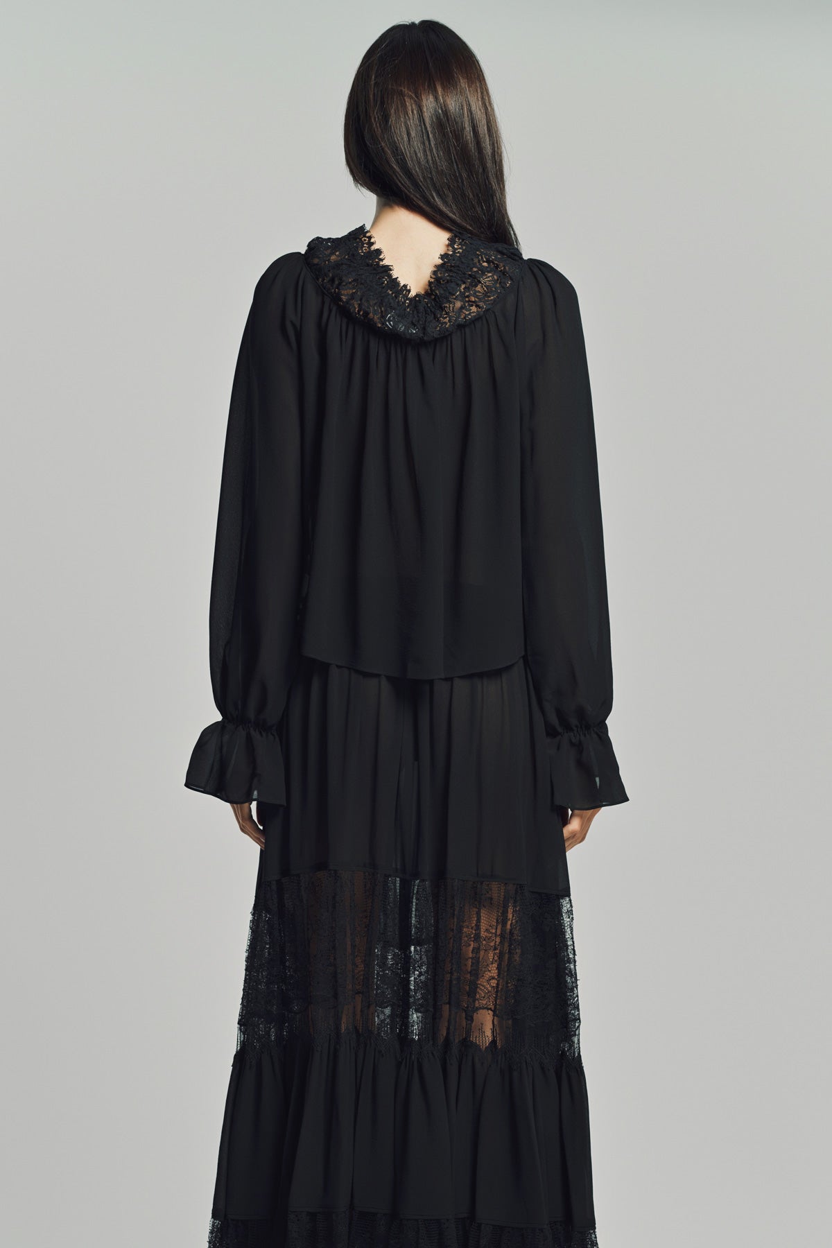 CHLOÉ | SCOOP-NECK SILK CROPPED TOP