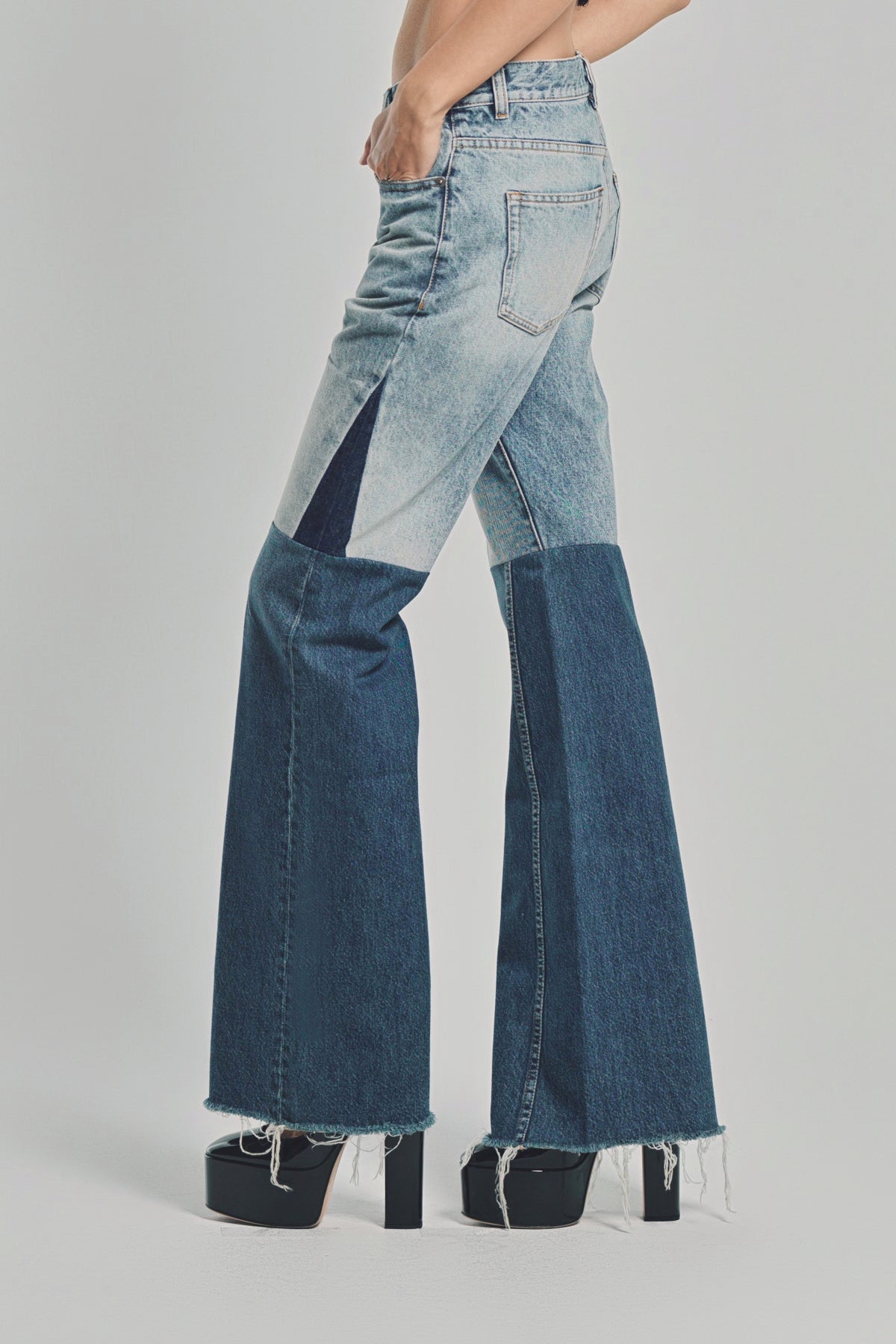 CHLOÉ | FLARED PATCHWORK JEANS