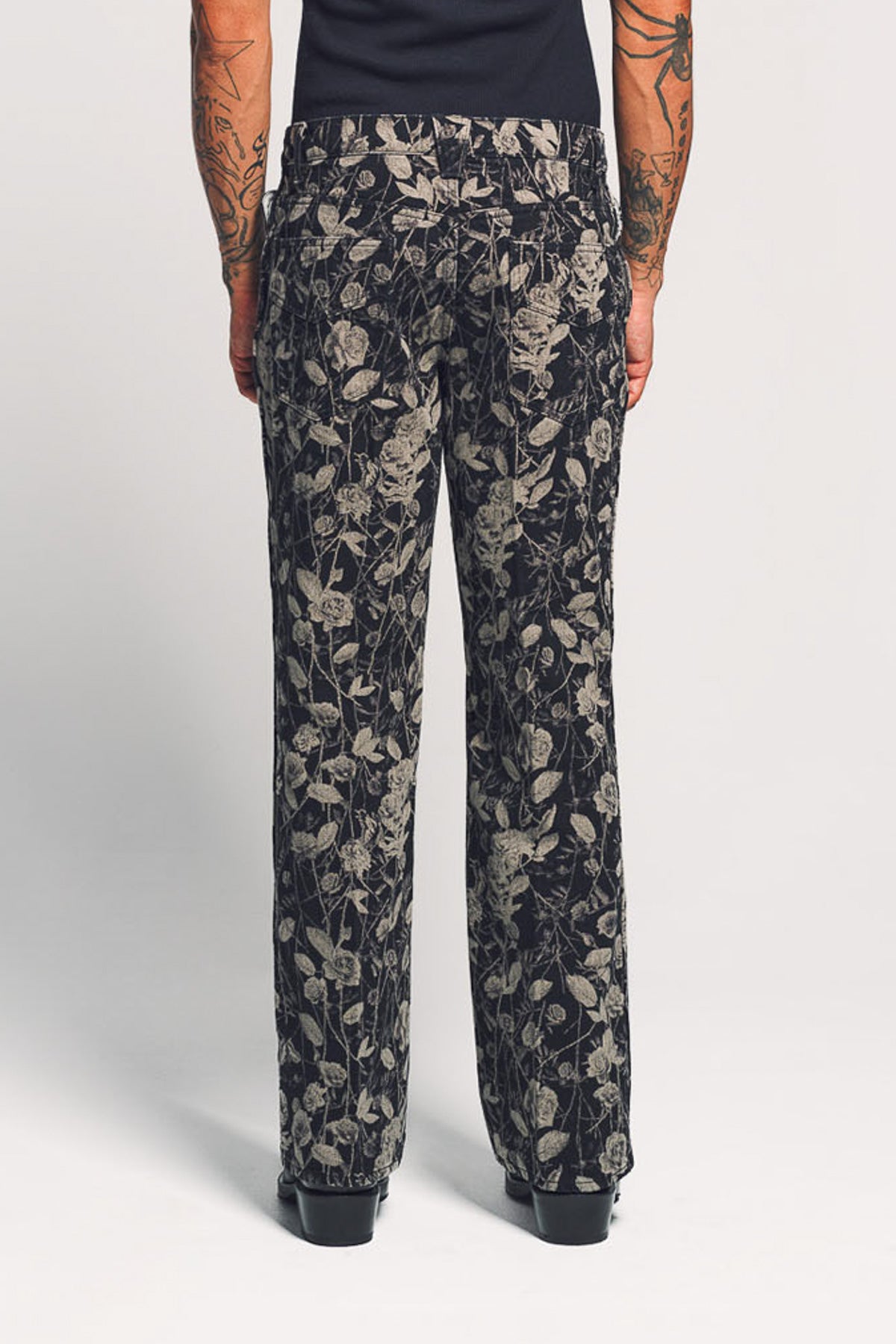 NEEDLES | ROSE PRINT BOOT-CUT JEANS