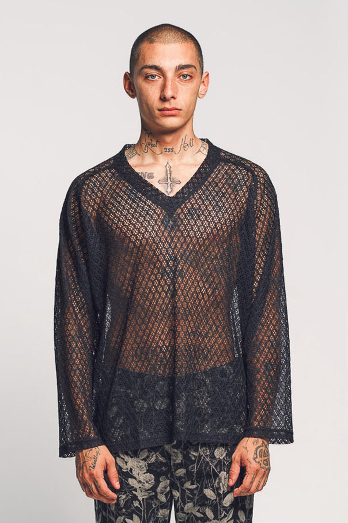 NEEDLES | RASCHEL LONG SLEEVE V-NECK TEE